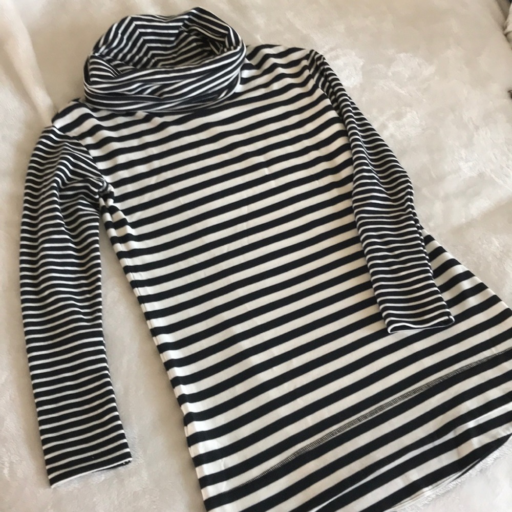 MERONA long black & white tunic